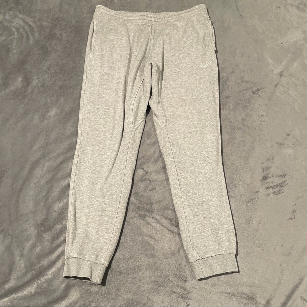Nike Sportswear Club Fleece Joggers Mens Medium Gray Sweatpants